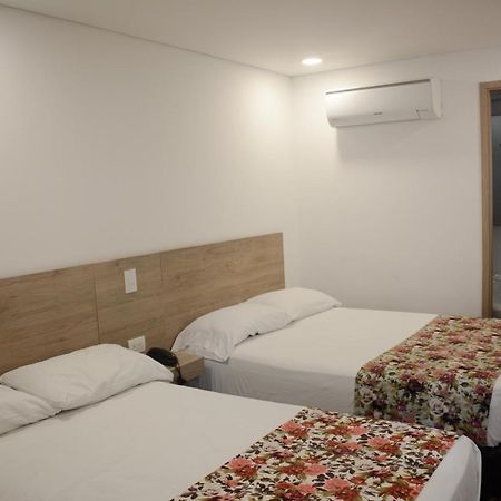 Hotel Poma Rosa ميديلين المظهر الخارجي الصورة