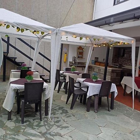 Hotel Poma Rosa ميديلين المظهر الخارجي الصورة