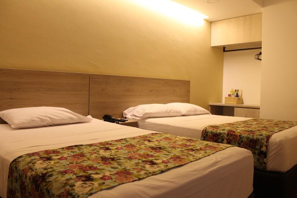 Hotel Poma Rosa ميديلين المظهر الخارجي الصورة
