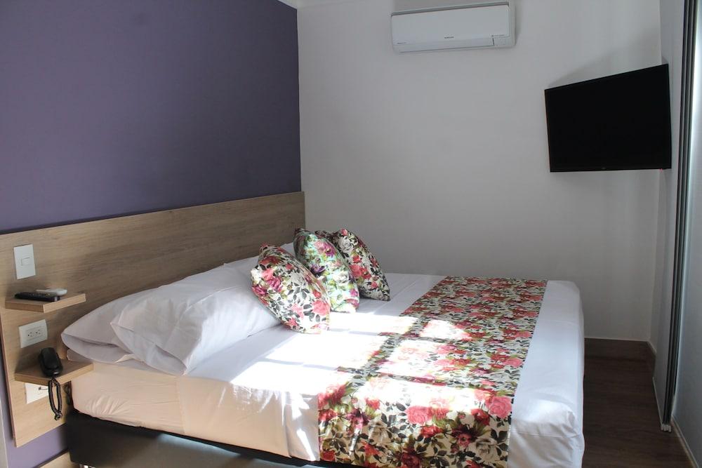 Hotel Poma Rosa ميديلين المظهر الخارجي الصورة